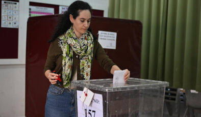 KKTC’de seçim yarışı: Erhürman yüzde 62,8, Tatar yüzde 35,8 oy aldı