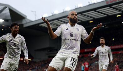 Manchester United, Liverpool’u evinde yıktı: Tarihe geçen zafer!