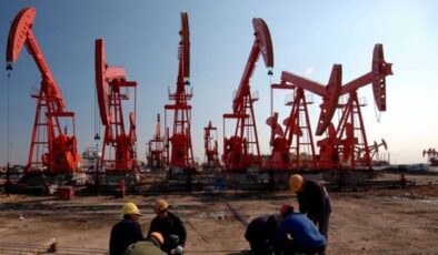 Petrol artan arz endişeleriyle düşüşte