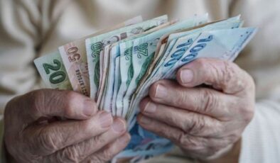 Emekliye Seyyanen Zam Uygulansaydı Maaşlar 50 Bin TL Olacaktı!